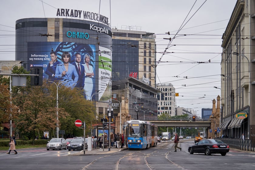 Skrzyżowanie Piłsudskiego ze Świdnicką po remoncie.