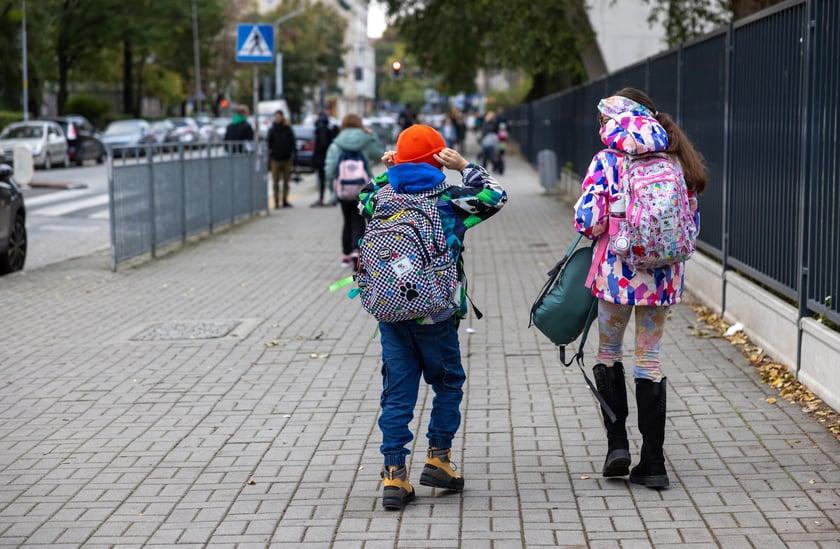 Górnickiego od godziny 7:30 do 8 jest Szkolną Ulicą - zamkniętą dla ruchu samochodowego.