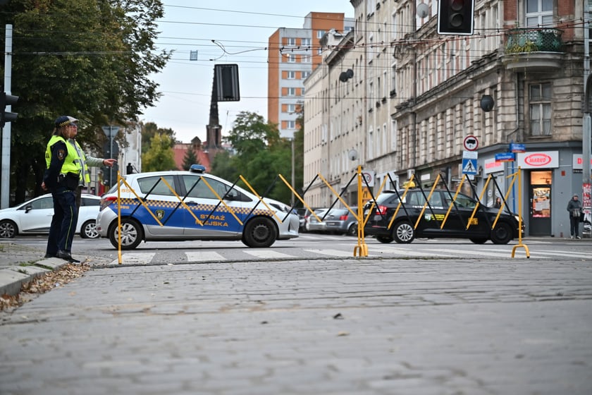 Górnickiego od godziny 7:30 do 8 jest Szkolną Ulicą - zamkniętą dla ruchu samochodowego.