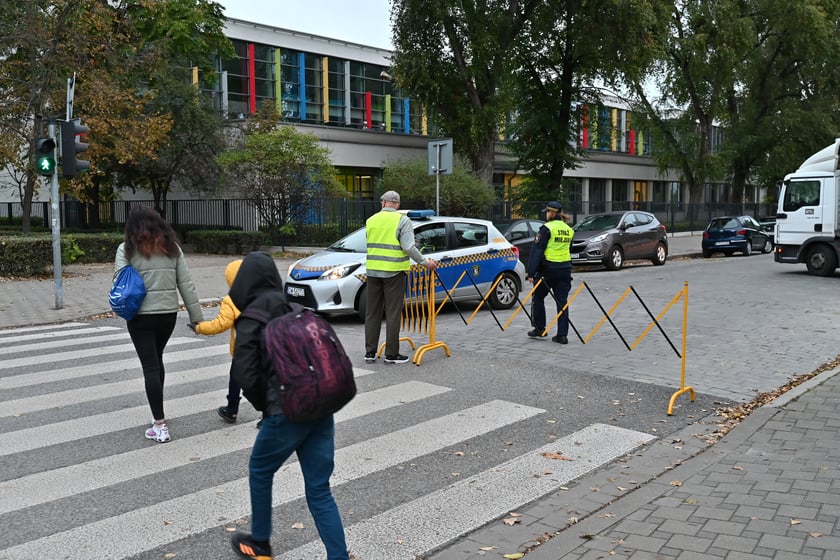 Górnickiego od godziny 7:30 do 8 jest Szkolną Ulicą - zamkniętą dla ruchu samochodowego.