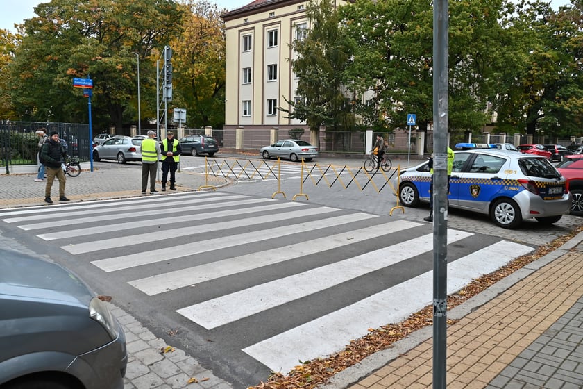 Górnickiego od godziny 7:30 do 8 jest Szkolną Ulicą - zamkniętą dla ruchu samochodowego.