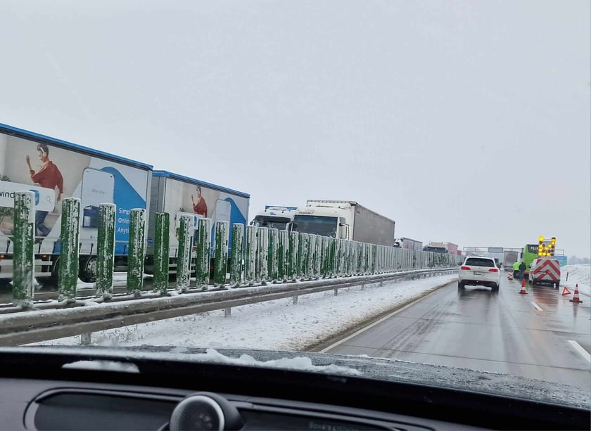 Powiększ obraz: <p>Zator na A4</p>