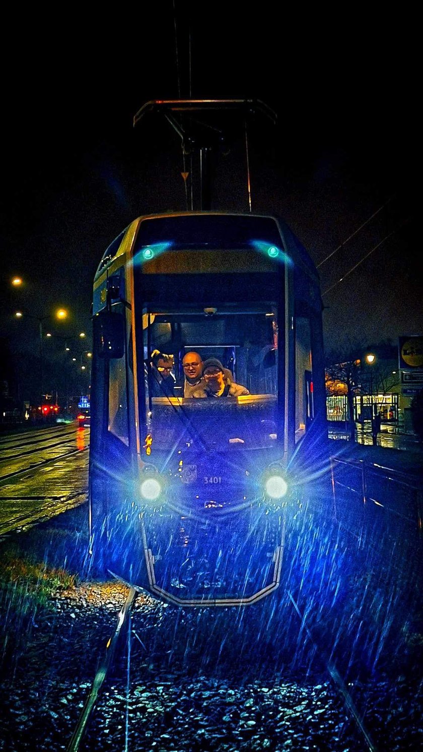 Pierwsza Pesa przejeżdża ulicami Wroclawia