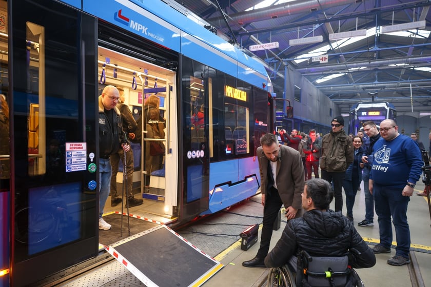 Prezentacja nowego tramwaju Pesa Twist 146N