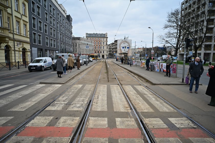 W tym miejscu, u zbiegu Drobnera i Dubois, powstanie nowoczesny, zielony węzeł przesiadkowy.