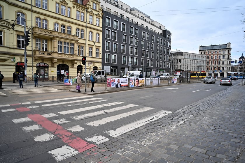 W tym miejscu, u zbiegu Drobnera i Dubois, powstanie nowoczesny, zielony węzeł przesiadkowy.