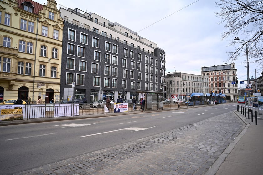 W tym miejscu, u zbiegu Drobnera i Dubois, powstanie nowoczesny, zielony węzeł przesiadkowy.