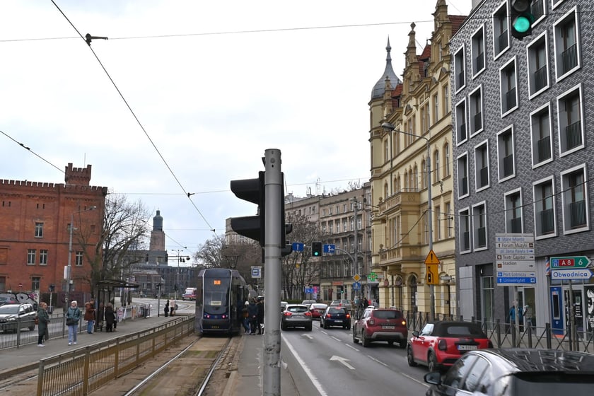 W tym miejscu, u zbiegu Drobnera i Dubois, powstanie nowoczesny, zielony węzeł przesiadkowy.
