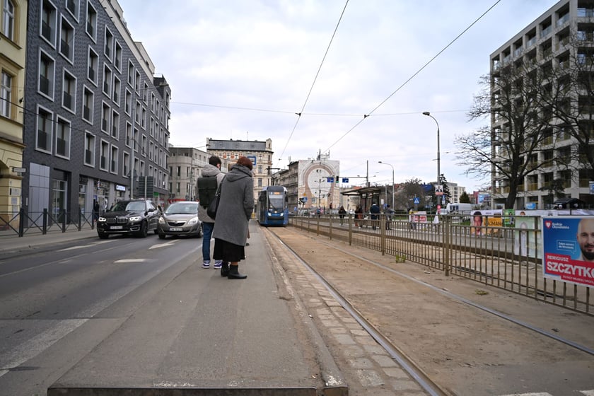 W tym miejscu, u zbiegu Drobnera i Dubois, powstanie nowoczesny, zielony węzeł przesiadkowy.