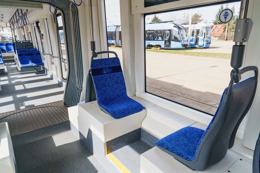 Wnętrze Pesy Twist 146N o numerze 3401 - pierwszego tego typu tramwaju w MPK Wrocław.