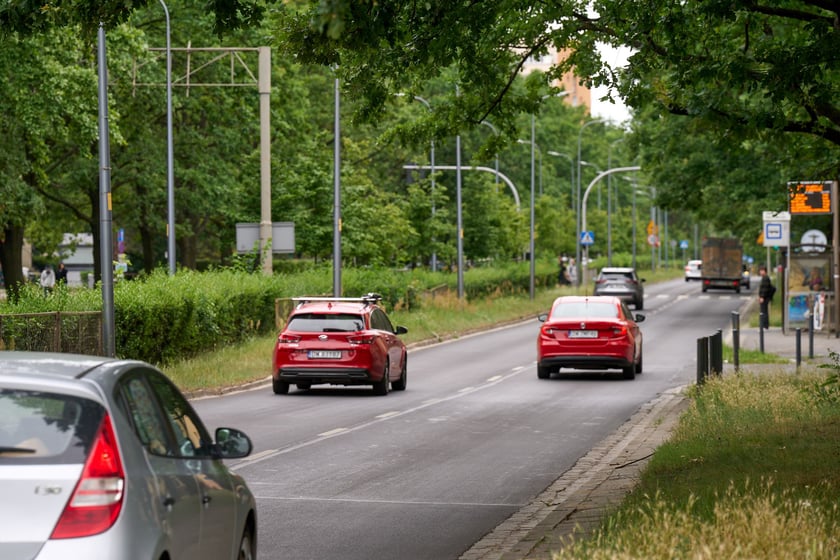W ramach wiosennej edycji programu wymiany nawierzchni doczekały się m.in. ulice Ślężna i Kamienna.