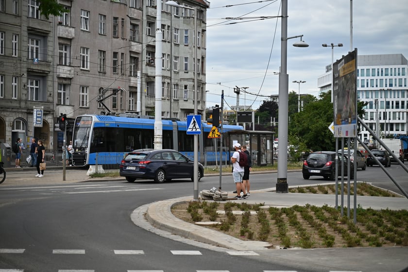 Przejazdy próbne tramwajów przez ul. Pomorską.