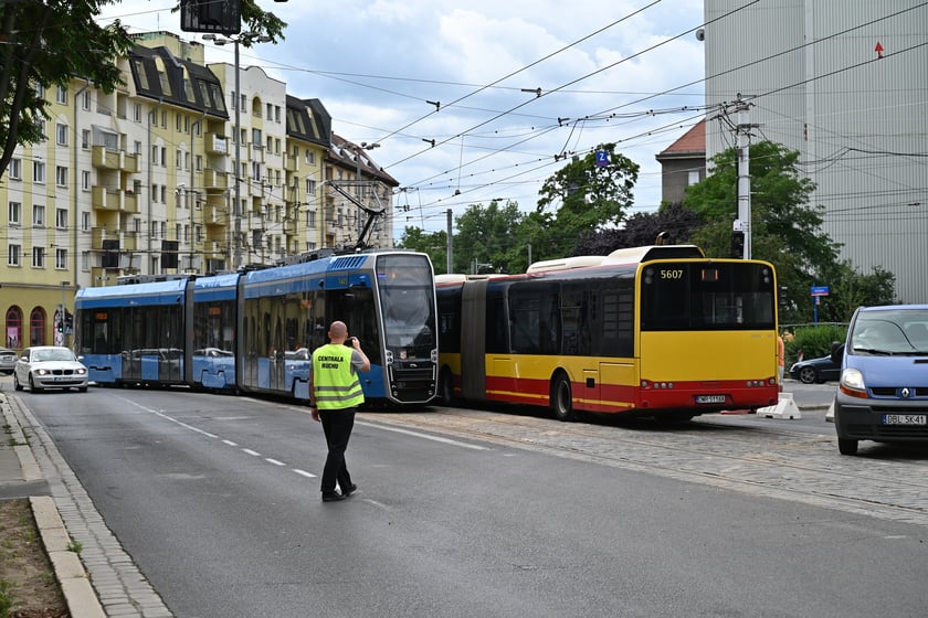 Pesa 146N na ul. Pomorskiej podczas testów torowiska.