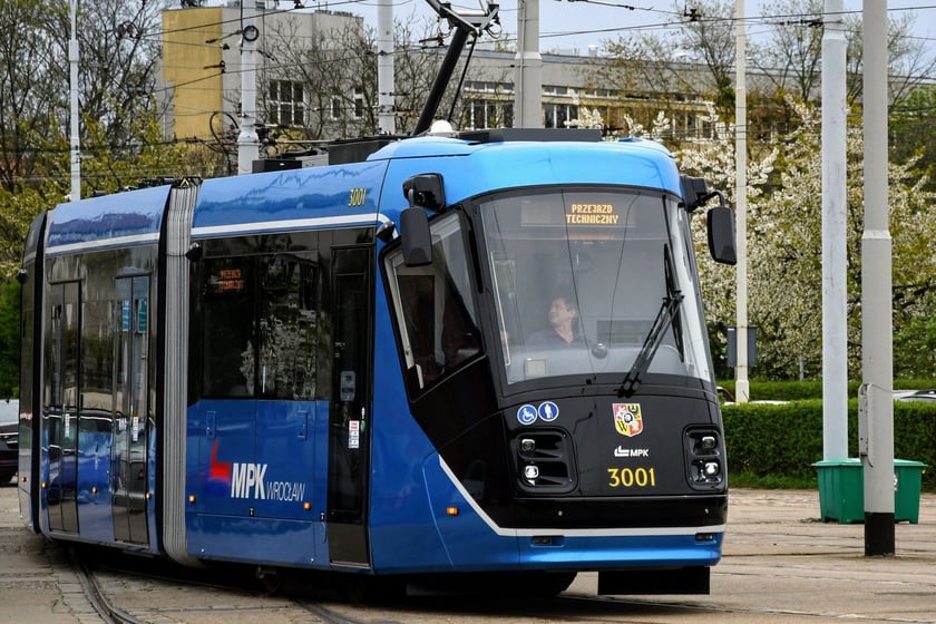 MPK Wrocław posiada 17 tramwajów Skoda 16T wyprodukowanych w latach 2006-2007. Gruntowną modernizację przeszły w latach 2021-2022.