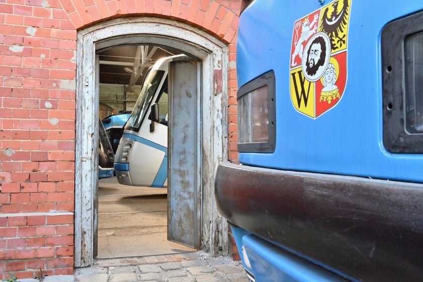 Wprawne oko dostrzeże, że na tym zdjęciu zrobionym na zajezdni Borek zostały uchwycone cztery różne typy tramwajów.