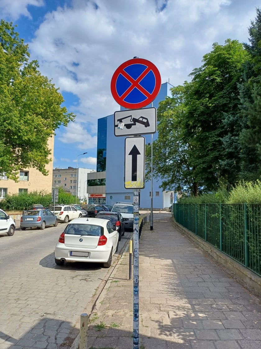 Przykłady nieprawidłowego parkowania