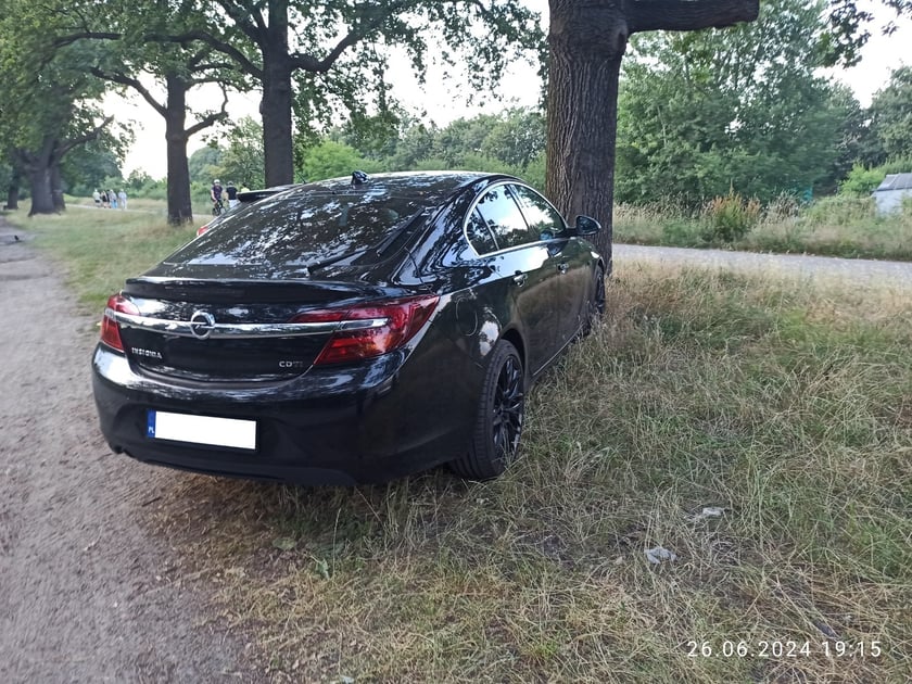Przykłady nieprawidłowego parkowania