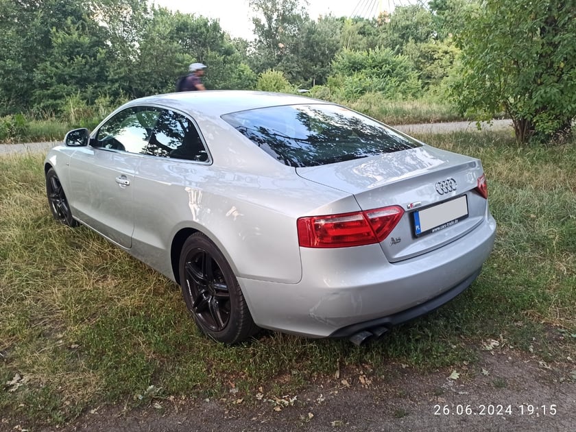 Przykłady nieprawidłowego parkowania