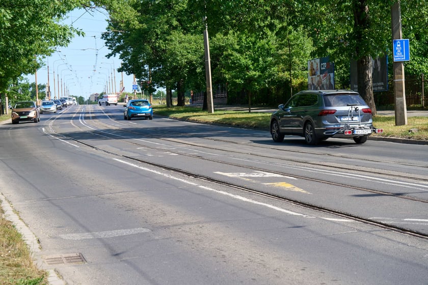 Ulica Reymonta - stan obecny. Za 1,5 roku poznamy efekt pracy biura projektowego, które przygotuje dokumentację niezbędną do przeprowadzenia remontu