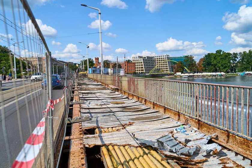 Remont mostu Uniwersyteckiego