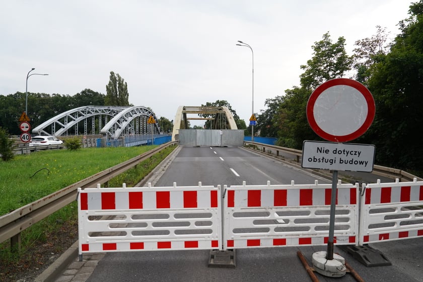 Południowy most Jagielloński zamknięty dla ruchu na czas remontu. Wdrożono zastępczą organizację ruchu. Wrocław, 4.08.2024