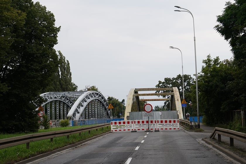 Południowy most Jagielloński zamknięty dla ruchu na czas remontu. Wdrożono zastępczą organizację ruchu. Wrocław, 4.08.2024