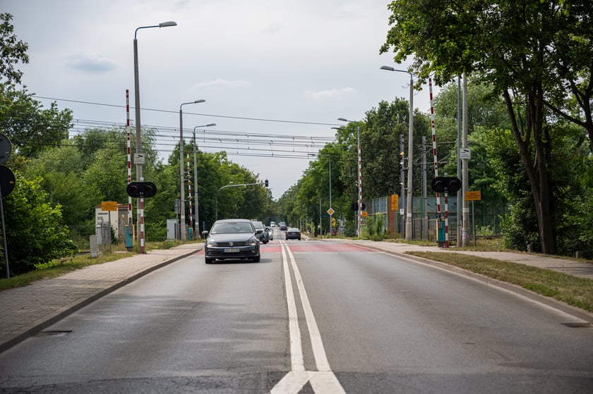 Przejazd kolejowy przy ul. Średzkiej w Leśnicy