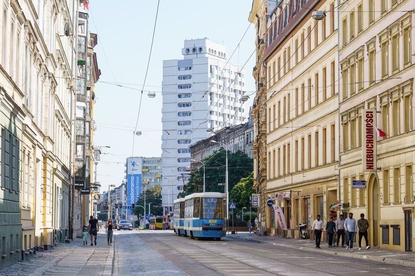 Szczytnicka po remoncie torowiska