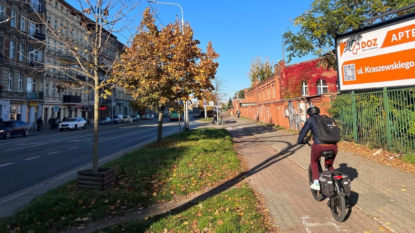 Ulica Trzebnicka. Projekt budowy drogi rowerowej obejmie odcinek od wiaduktu do mostów Trzebnickich