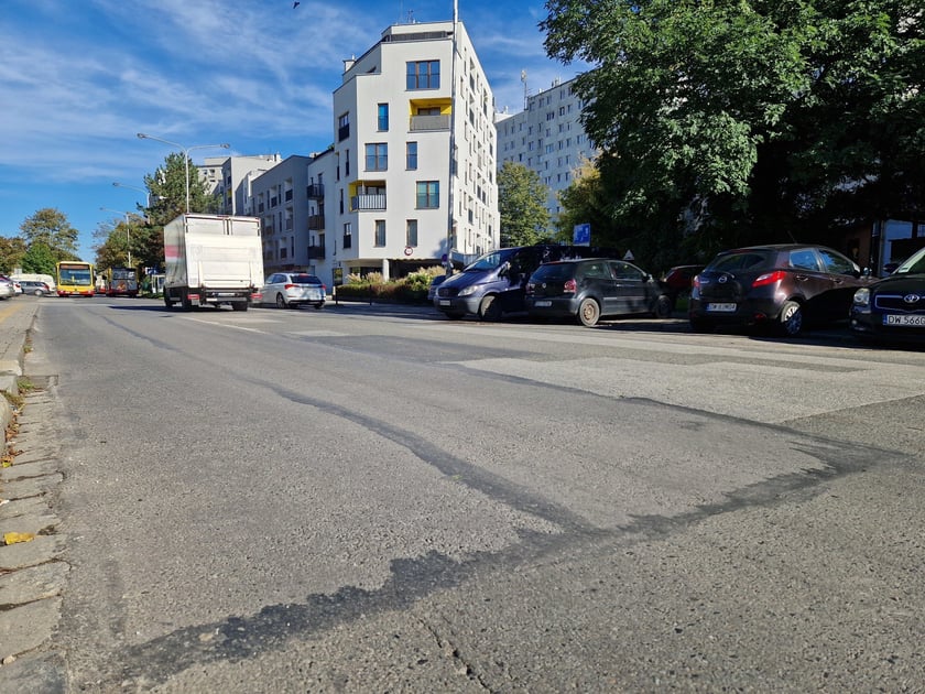 Ulica Bezpieczna przed remontem