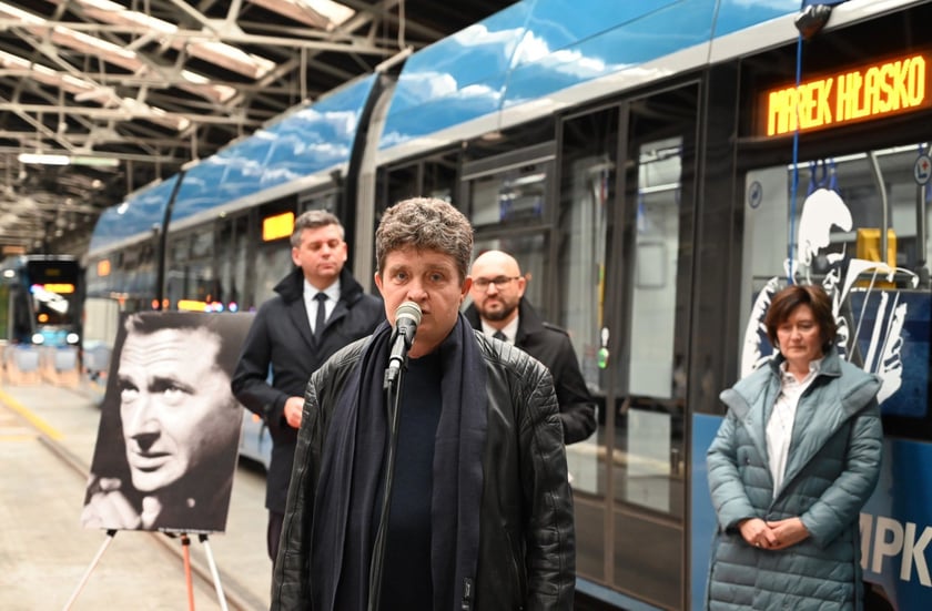 Ryszard Kessler, wiceprezydent Wrocławia, uroczystość nadania imienia Marka Hłaski wrocławskiemu tramwajowi, 22 listopada 2024