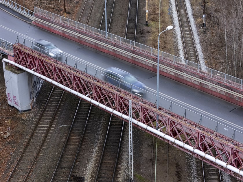 Wiadukt samochodowy na ul. Strzegomskiej. Rozpoczęły się prace nad dokumentacją niezbędna do przeprowadzenia remontu obiektu