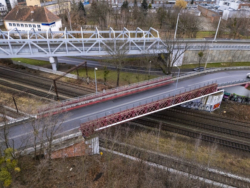 Wiadukt samochodowy na ul. Strzegomskiej. Rozpoczęły się prace nad dokumentacją niezbędna do przeprowadzenia remontu obiektu