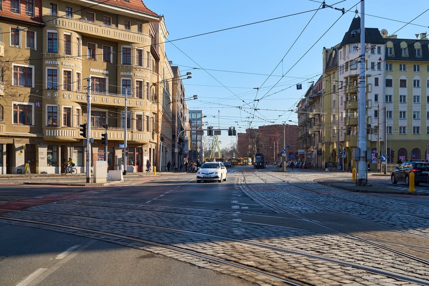 Skrzyżowanie Dubois z Pomorską. Tu w ramach Torywolucji MPK wymieni cztery rozjazdy i skrzyżowanie torów