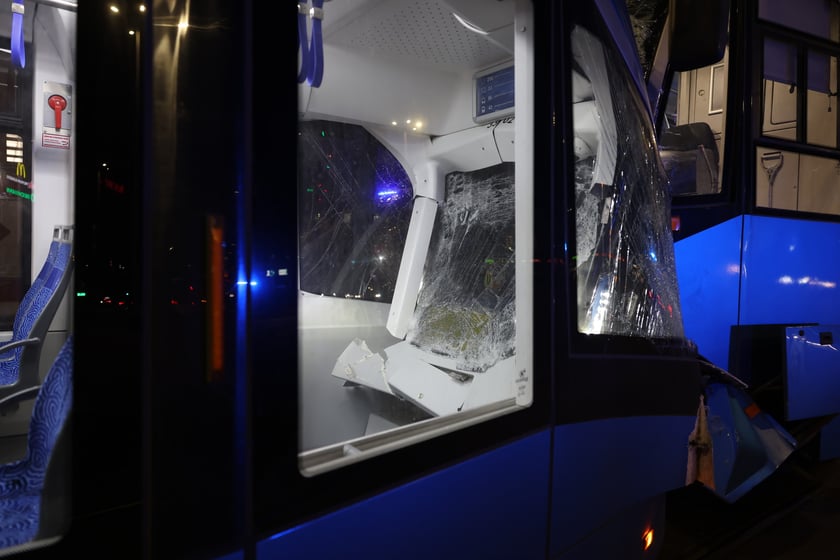 Zderzenie dwóch tramwajów na placu Dominikańskim we Wrocławiu