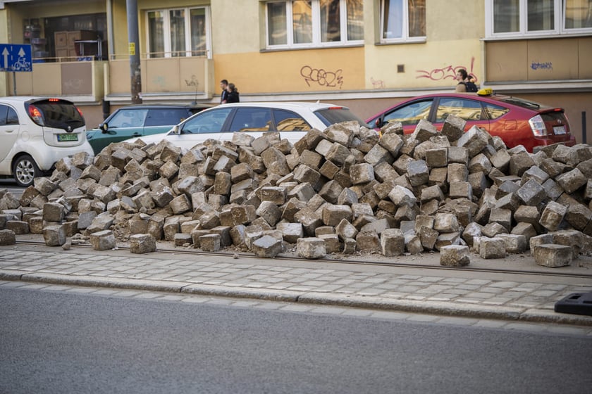 Remont torowiska na Piotra Skargi od 8 marca do drugiej połowy maja 2025.