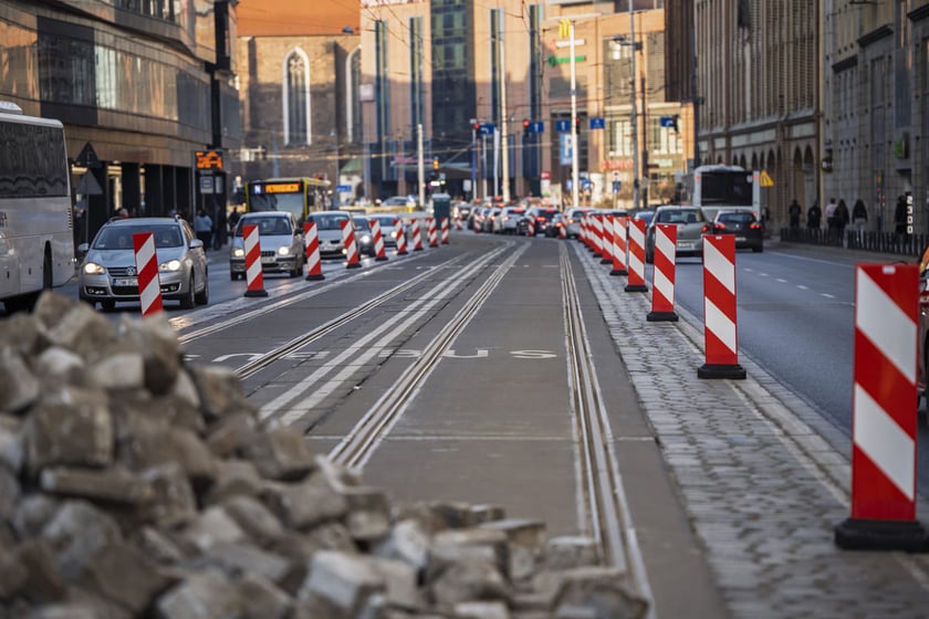 Remont torowiska na Piotra Skargi od 8 marca do drugiej połowy maja 2025.