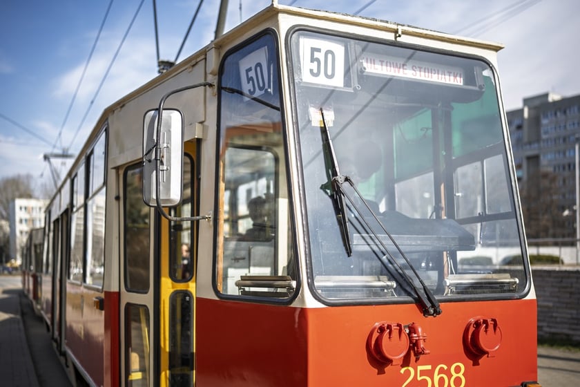 Przejazd kultowymi tramwajami 105N
