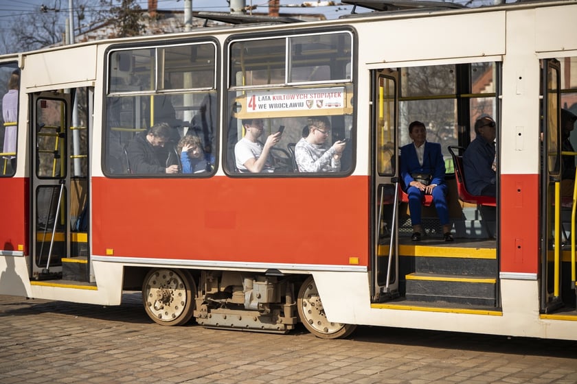 Przejazd kultowymi tramwajami 105N