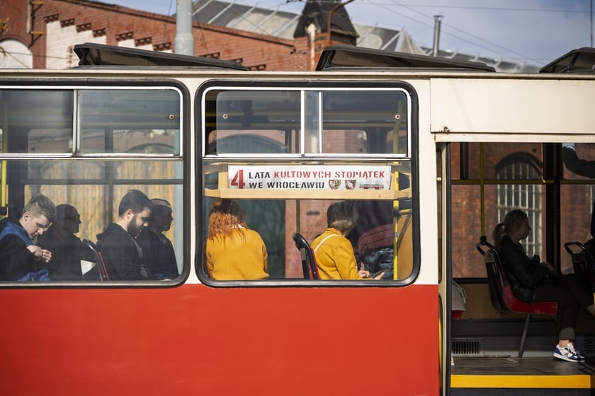 Przejazd kultowymi tramwajami 105N