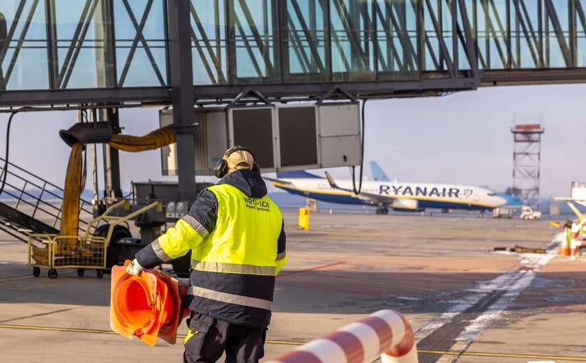 Samolot Ryanaira na wrocławskim lotnisku
