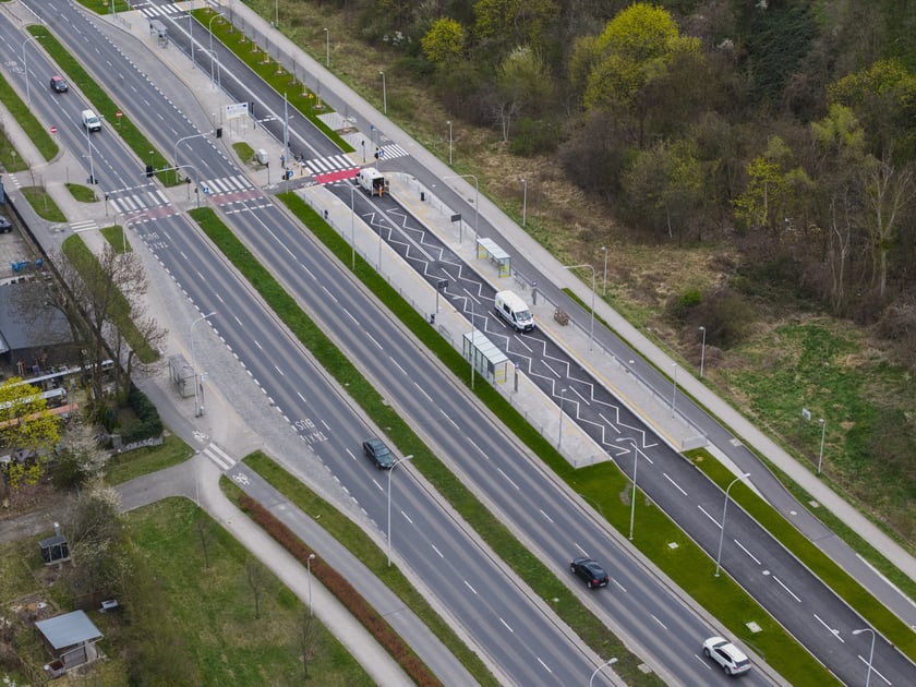 Ulica Bardzka i trasa autobusowa na Jagodno