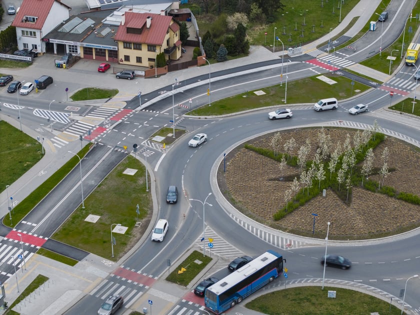 Trasa autobusowa na Jagodno na wysokości ronda Wolnej Ukrainy. Zdjęcie z lotu ptaka