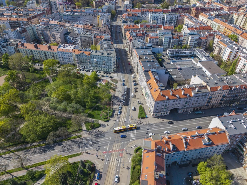 Skrzyżowanie ulicy Nowowiejskiej z Wyszyńskiego