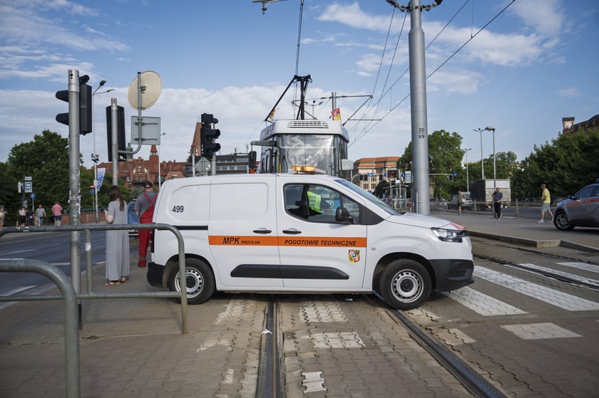 Awaria tramwaju na pl. Jana Pawła II