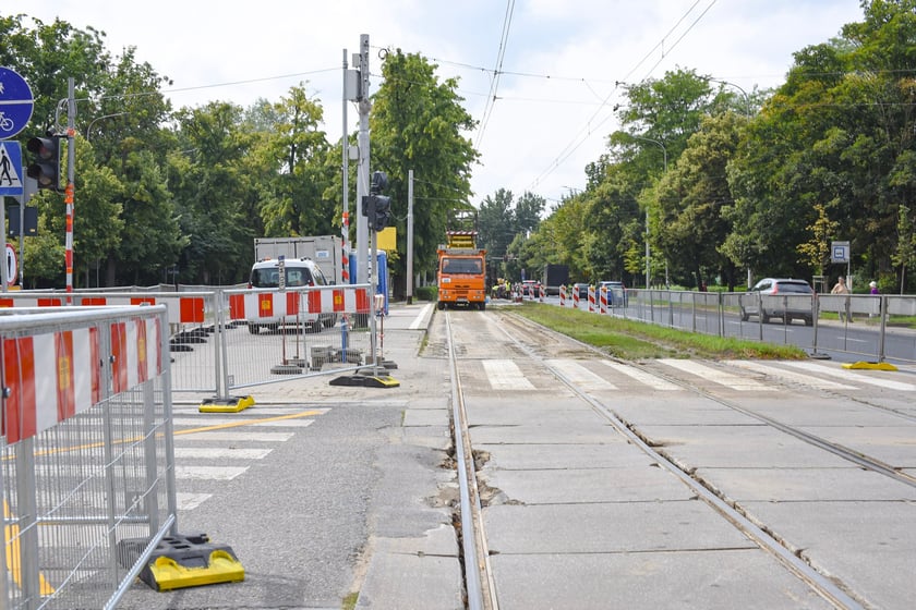 Remont tor&oacute;w na skrzyżowaniu ulic Powstańc&oacute;w Śląskich z Jastrzębią, 26.07.2025
