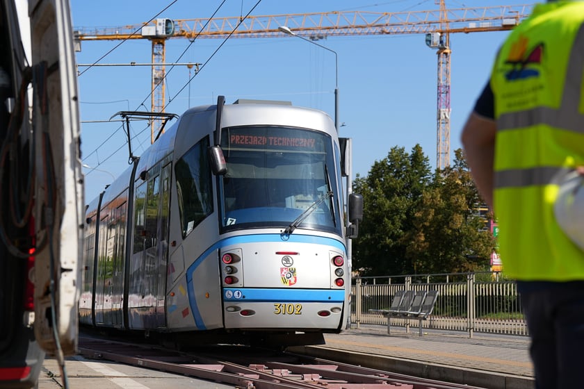 Tramwaje znów jeżdżą ul. Bardzką - 2 sierpnia 2025
