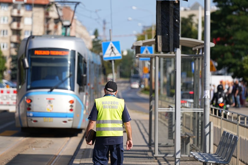 Tramwaje znów jeżdżą ul. Bardzką - 2 sierpnia 2025