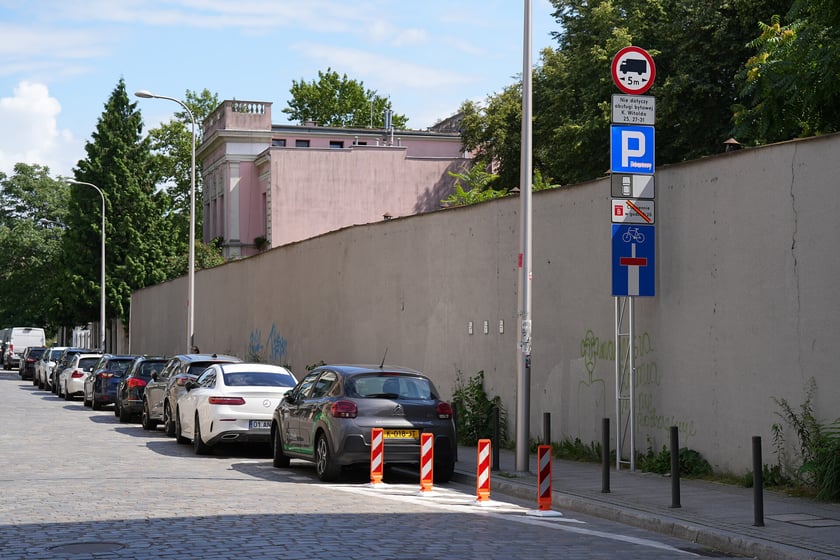 Na Kępie Mieszczańskiej, m.in. na ul. księcia Witolda, od poniedziałku 4 sierpnia trzeba będzie zapłacić za parkowanie