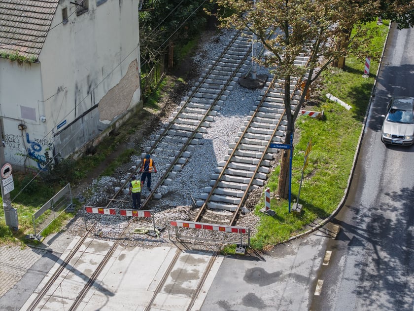 Budowa torowiska na ulicy Kosmonautów z lotu ptaka